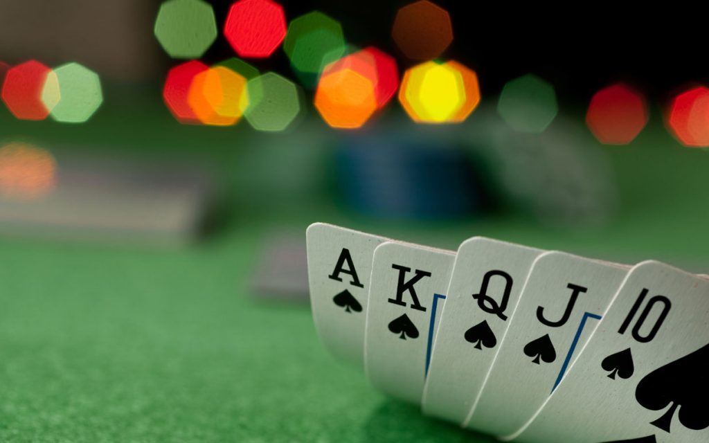 Entertain Many Online Poker Gambling Games at Any Time Your Desire